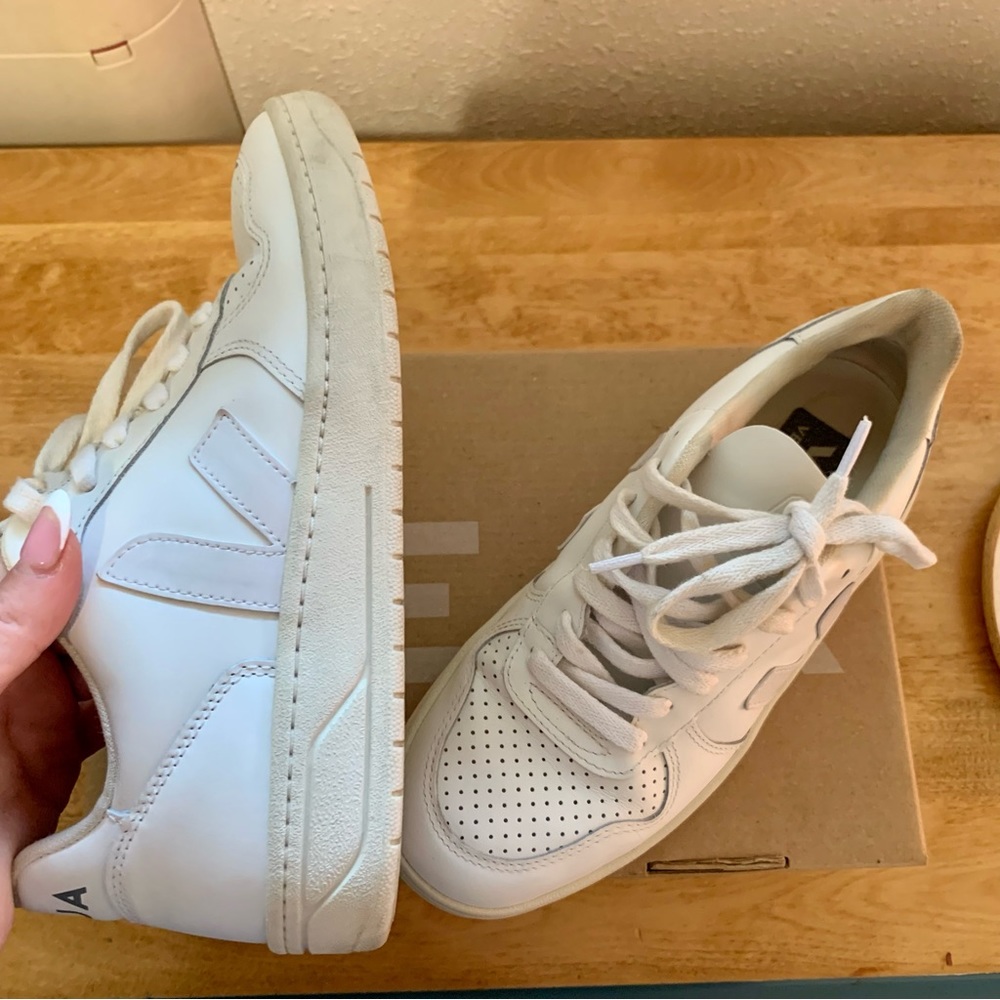 Veja Full White
